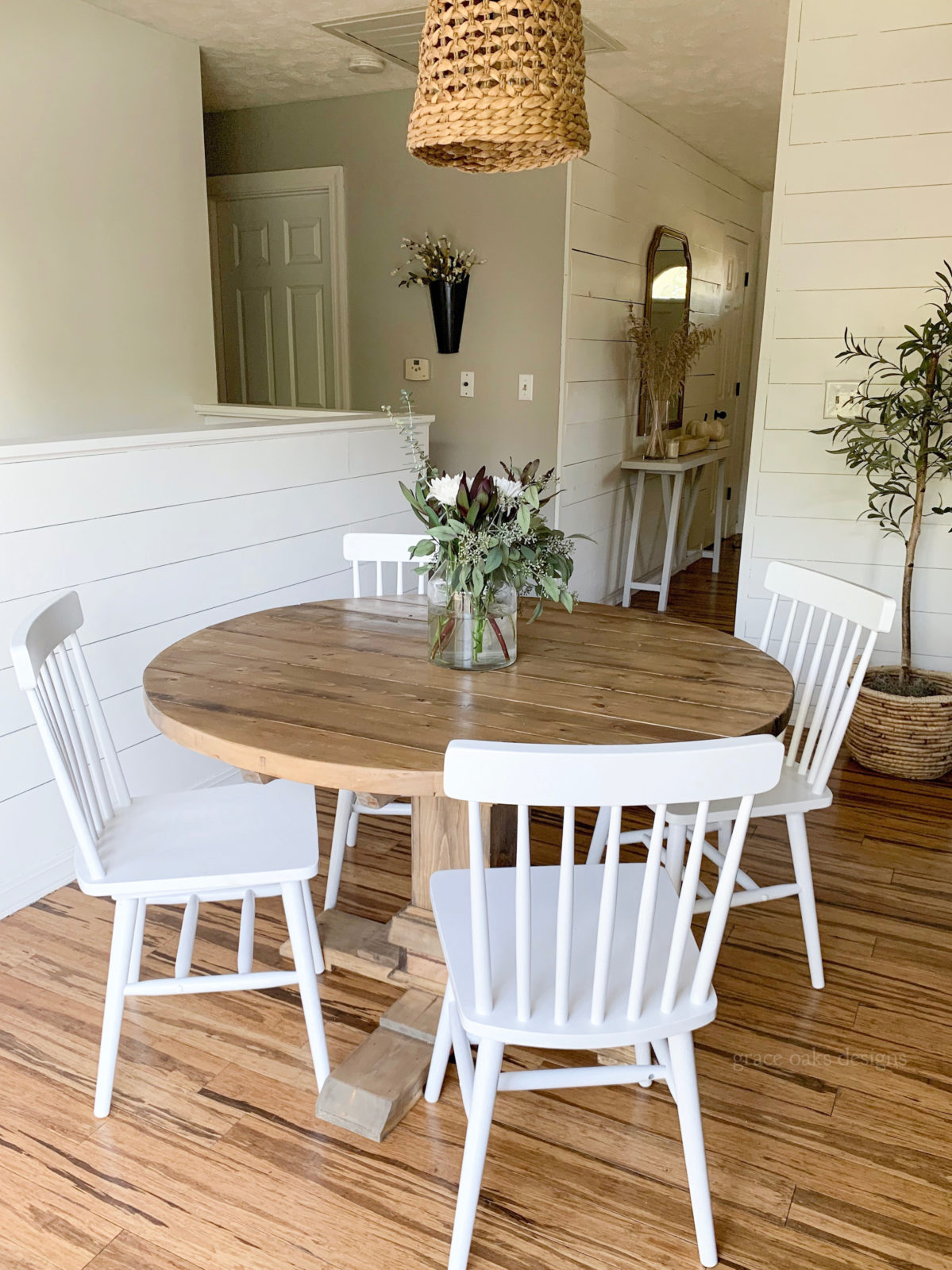 DIY WOVEN BASKET PENDANT LIGHT - Grace Oaks Designs